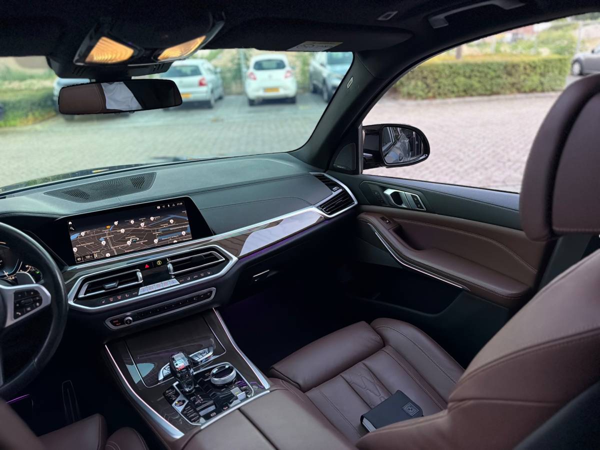 BMW X5 BMW X5 XDrive45e High Executive + M Performance Dravitgrau Laserlight Sky Lounge Panoramadak Body kit Bom Volle!!