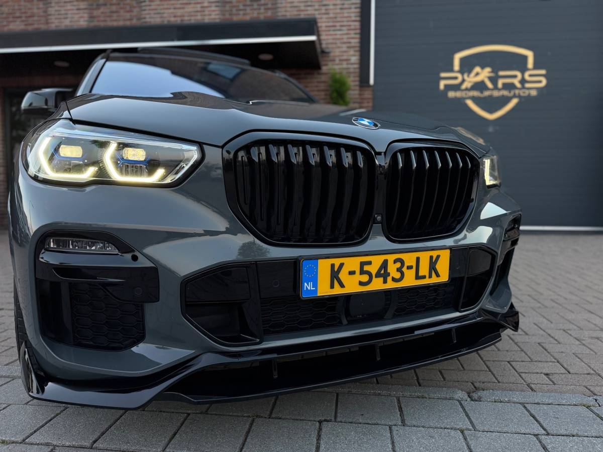 BMW X5 BMW X5 XDrive45e High Executive + M Performance Dravitgrau Laserlight Sky Lounge Panoramadak Body kit Bom Volle!!