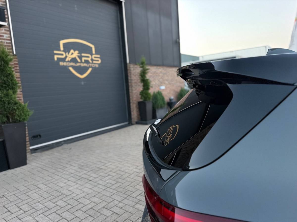BMW X5 BMW X5 XDrive45e High Executive + M Performance Dravitgrau Laserlight Sky Lounge Panoramadak Body kit Bom Volle!!