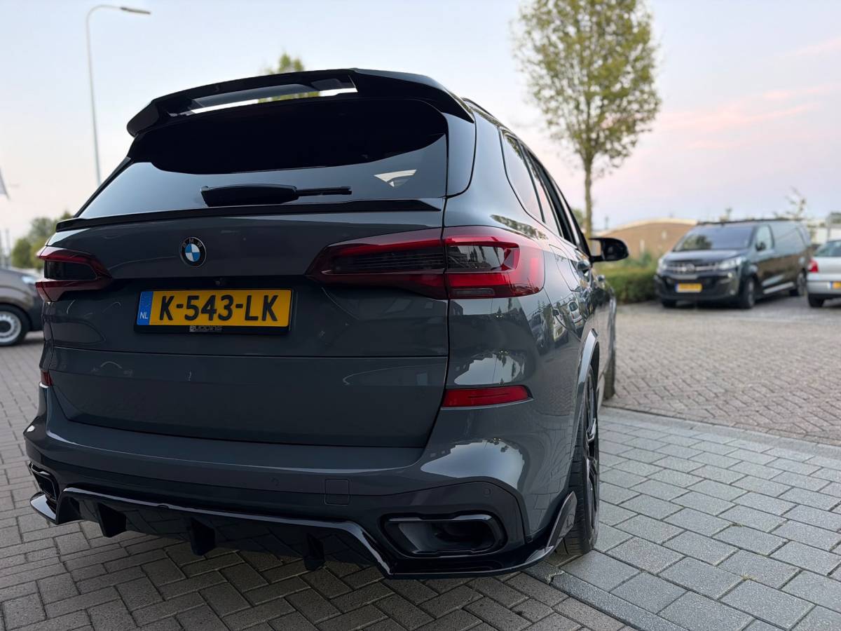 BMW X5 BMW X5 XDrive45e High Executive + M Performance Dravitgrau Laserlight Sky Lounge Panoramadak Body kit Bom Volle!!