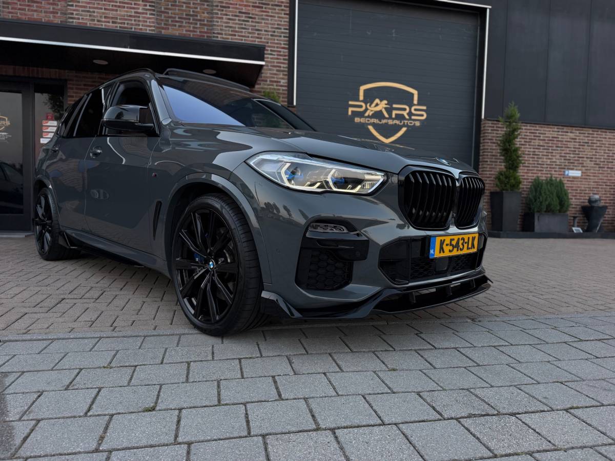 BMW X5 BMW X5 XDrive45e High Executive + M Performance Dravitgrau Laserlight Sky Lounge Panoramadak Body kit Bom Volle!!