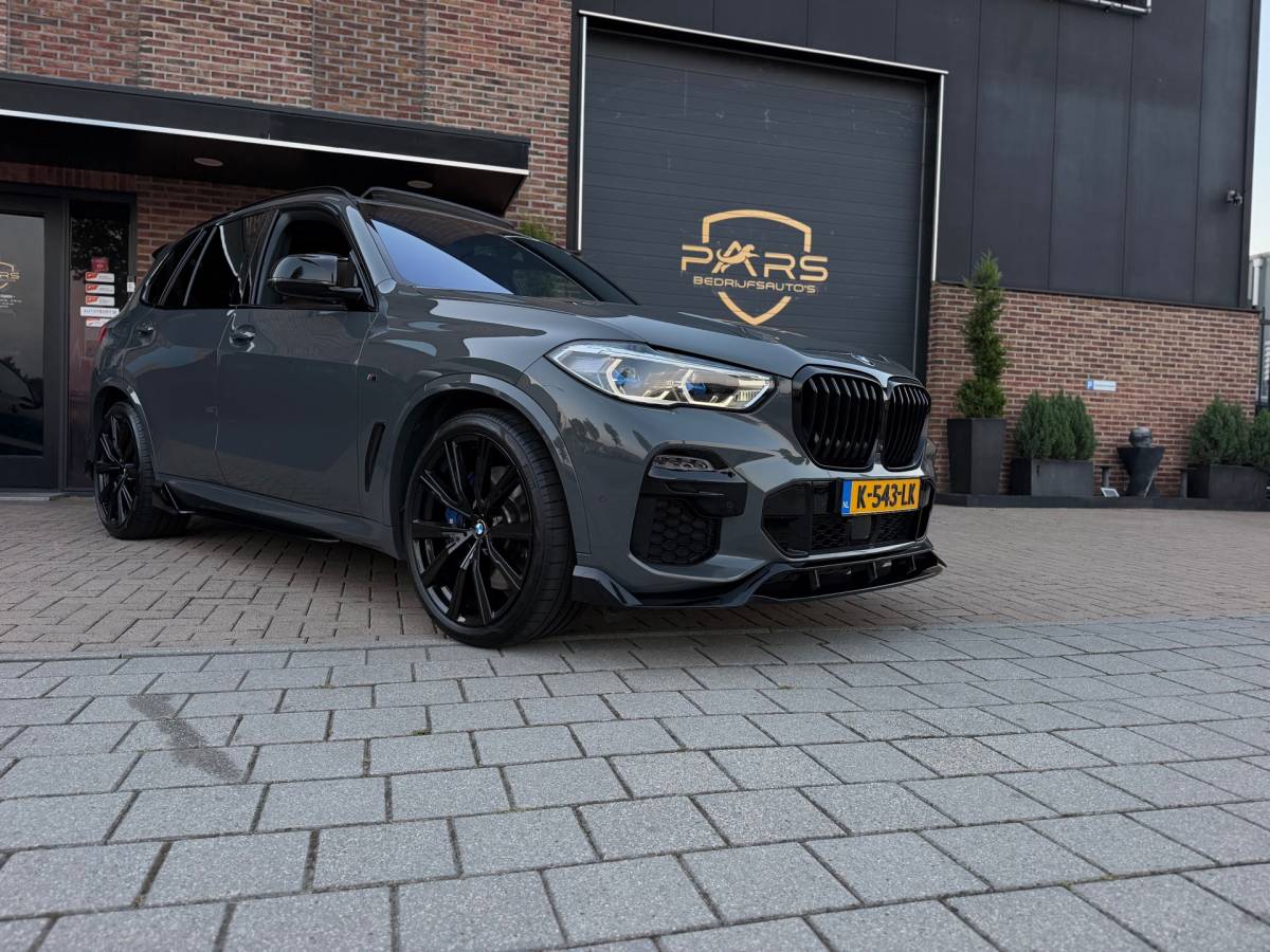 BMW X5 BMW X5 XDrive45e High Executive + M Performance Dravitgrau Laserlight Sky Lounge Panoramadak Body kit Bom Volle!!