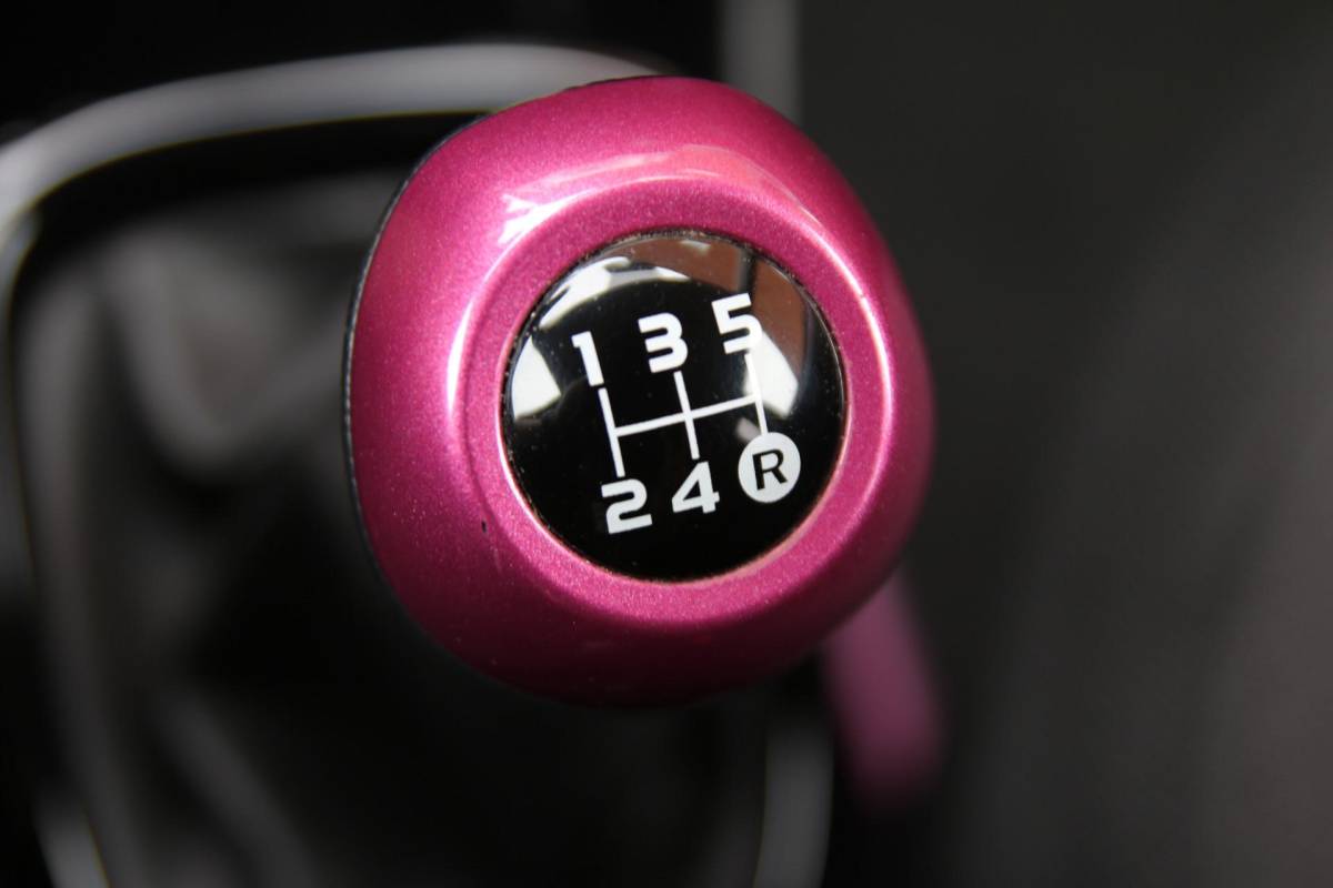 Toyota Aygo Toyota Aygo 1.0 VVT-i 73pk x-clusiv UNIEK! | NL-auto | Unieke kleur! | Luxe! | Airco | Cruise control | Multimedia | Elek. ramen | Metallic lak |