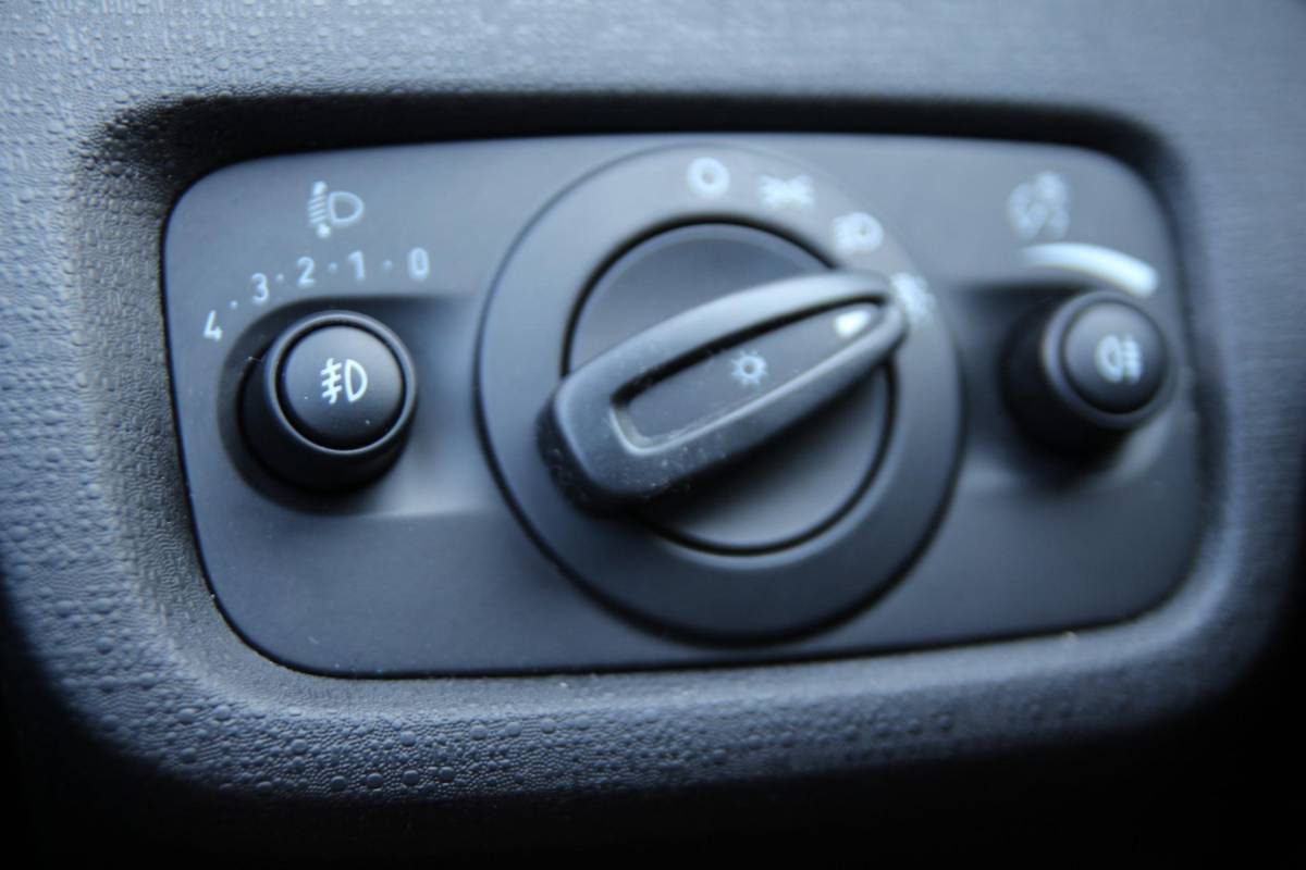Ford Fiesta Ford Fiesta 1.0 EcoBoost 100pk Titanium | NL-auto | 5 deuren | Cruise control | Climate control | Centr. deurvergr. | Elek. ramen | Lichtm. velgen | Navigatie |