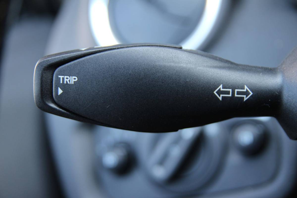 Ford Fiesta Ford Fiesta 1.0 EcoBoost 100pk Titanium | NL-auto | 5 deuren | Cruise control | Climate control | Centr. deurvergr. | Elek. ramen | Lichtm. velgen | Navigatie |