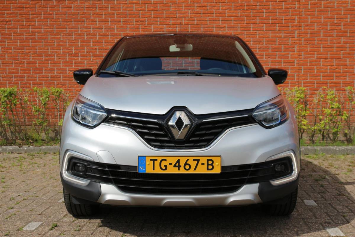 Renault Captur Renault Captur 0.9 90pk TCe Intens UNIEKE KM.STAND! | Luxe! | Unieke km.stand | Navigatie | Cruise control | Climate control | LED | Centr. deurvergr. | Lichtm. velgen | Parkeersensoren | Metallic lak |