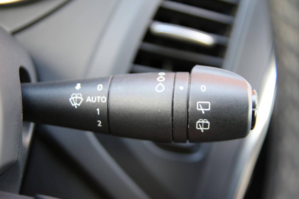 Renault Captur Renault Captur 0.9 90pk TCe Intens UNIEKE KM.STAND! | Luxe! | Unieke km.stand | Navigatie | Cruise control | Climate control | LED | Centr. deurvergr. | Lichtm. velgen | Parkeersensoren | Metallic lak |