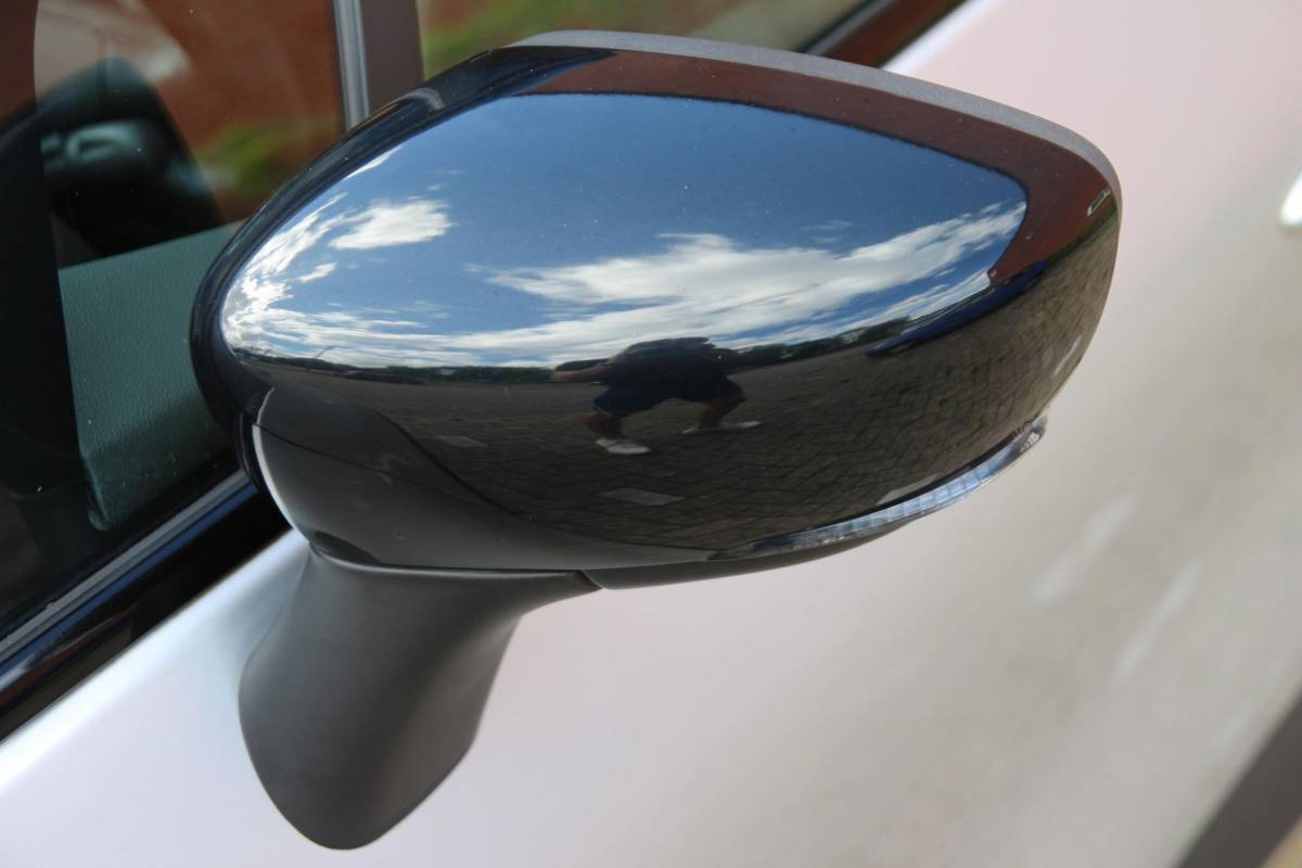 Renault Captur Renault Captur 0.9 90pk TCe Intens UNIEKE KM.STAND! | Luxe! | Unieke km.stand | Navigatie | Cruise control | Climate control | LED | Centr. deurvergr. | Lichtm. velgen | Parkeersensoren | Metallic lak |