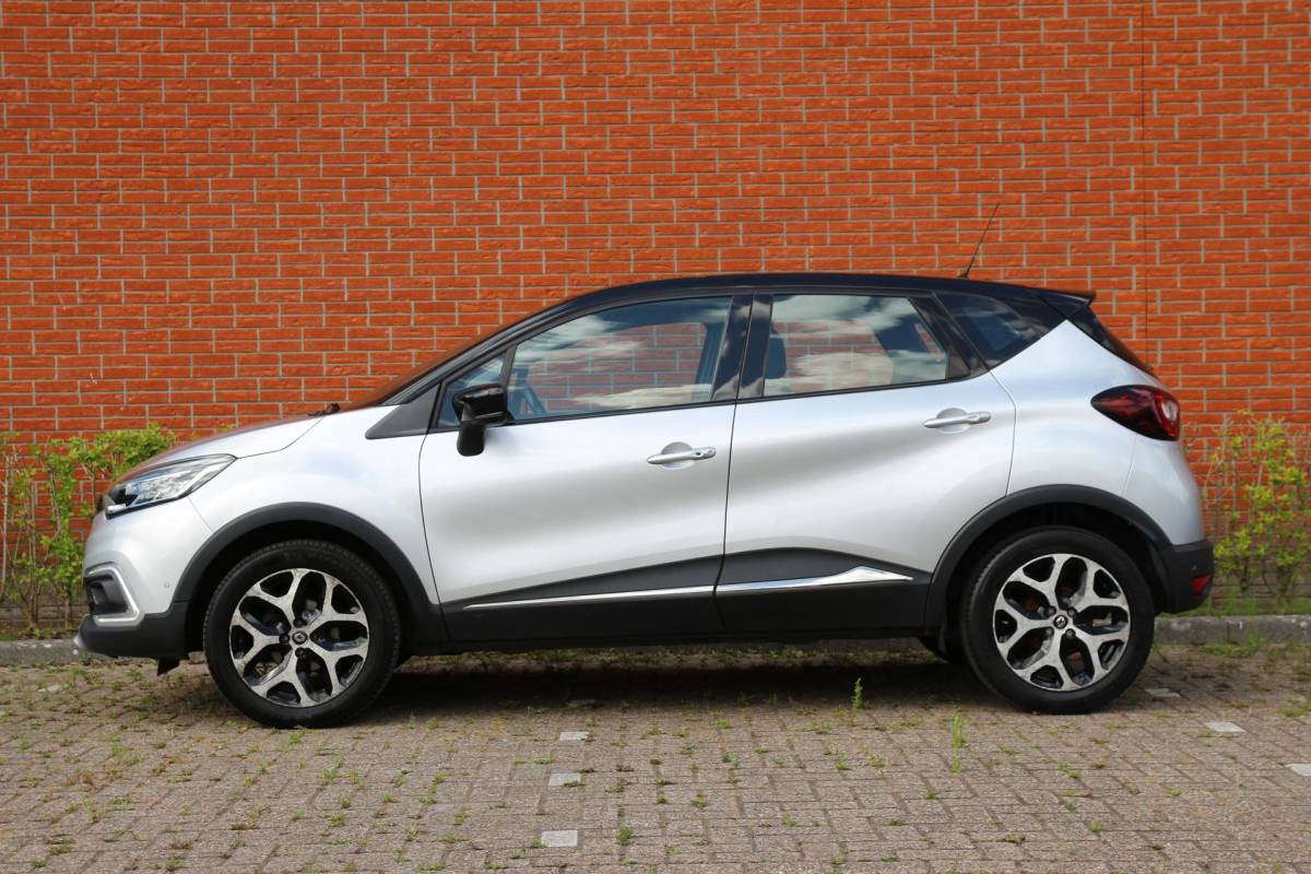 Renault Captur Renault Captur 0.9 90pk TCe Intens UNIEKE KM.STAND! | Luxe! | Unieke km.stand | Navigatie | Cruise control | Climate control | LED | Centr. deurvergr. | Lichtm. velgen | Parkeersensoren | Metallic lak |