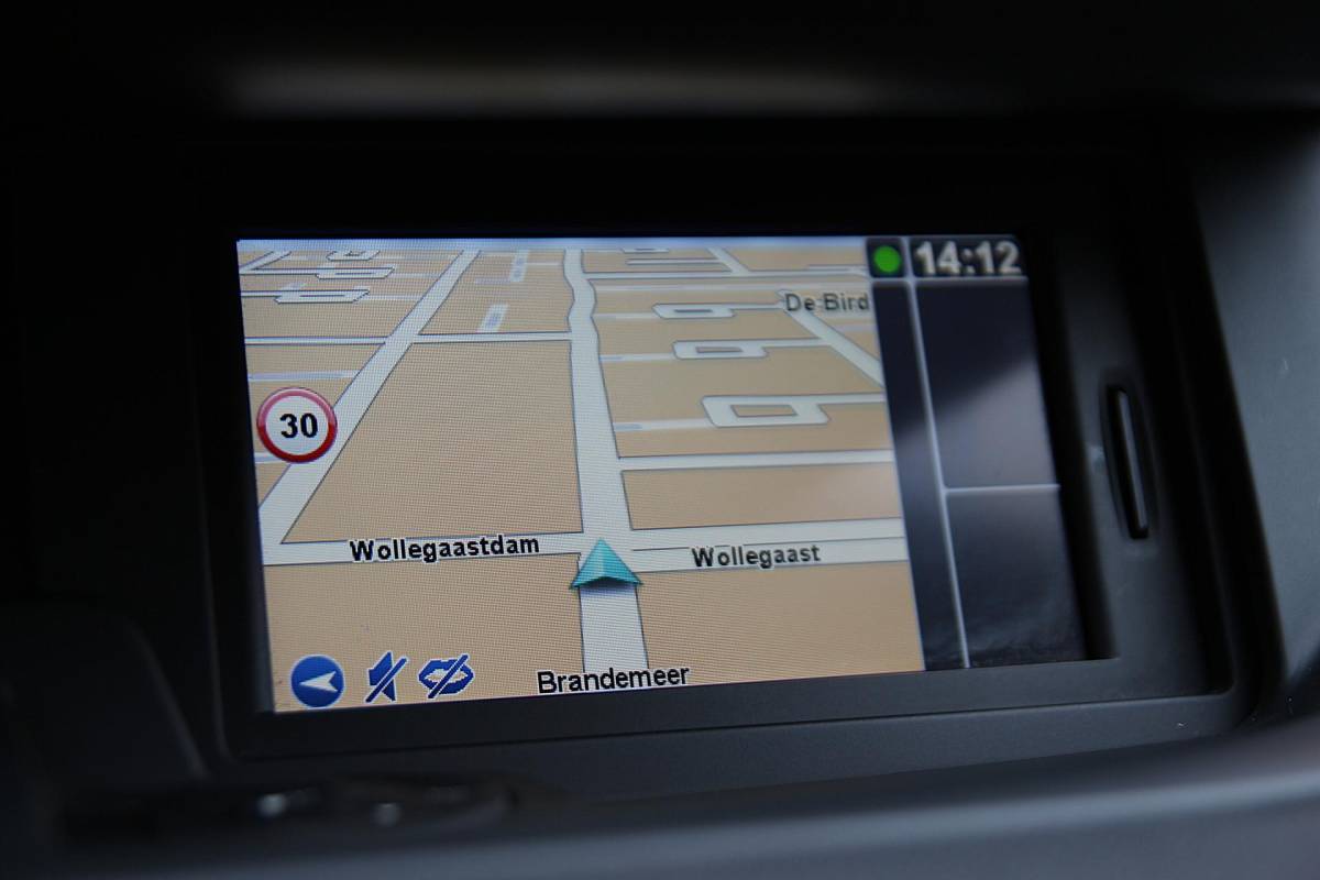 Renault Scénic Renault Scénic 1.2 TCe 131pk Bose | NL-auto | 5 deuren | Climate control | Cruise control | Navigatie | Parkeersensoren | Elektrische ramen | Half lederen bekleding |