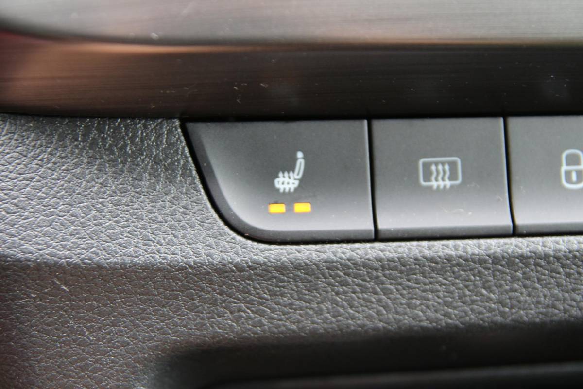 Škoda Fabia ŠKODA Fabia Combi 1.0 TSI 96pk Clever | NL-auto | Navigatie | Cruise control | Climate control | Elek. ramen | Centr. deurvergr. | Lichtmetalen velgen | Parkeersensoren | Stoelverwarming |