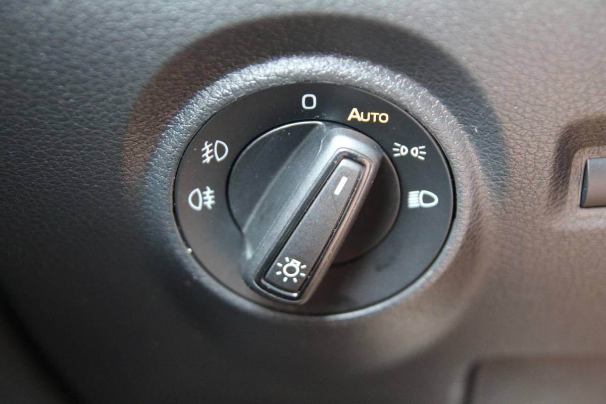 Škoda Fabia ŠKODA Fabia Combi 1.0 TSI 96pk Clever | NL-auto | Navigatie | Cruise control | Climate control | Elek. ramen | Centr. deurvergr. | Lichtmetalen velgen | Parkeersensoren | Stoelverwarming |