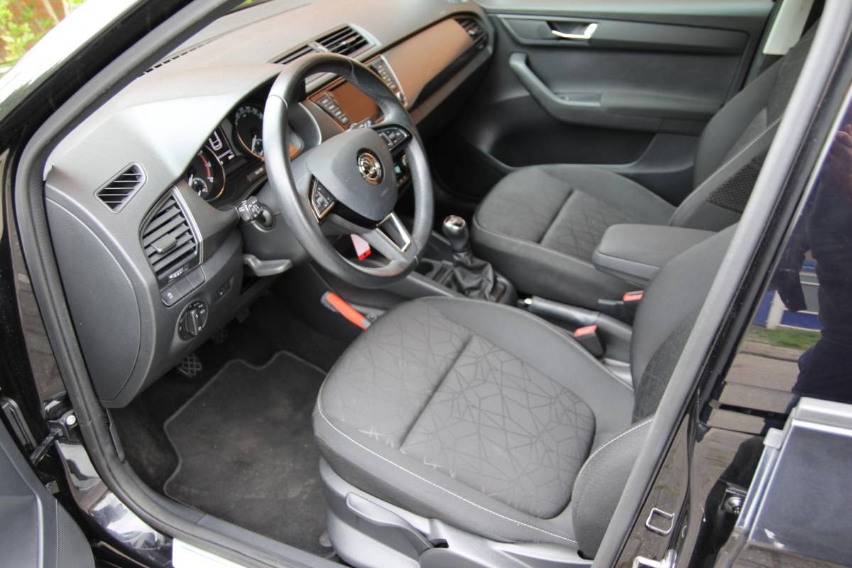 Škoda Fabia ŠKODA Fabia Combi 1.0 TSI 96pk Clever | NL-auto | Navigatie | Cruise control | Climate control | Elek. ramen | Centr. deurvergr. | Lichtmetalen velgen | Parkeersensoren | Stoelverwarming |