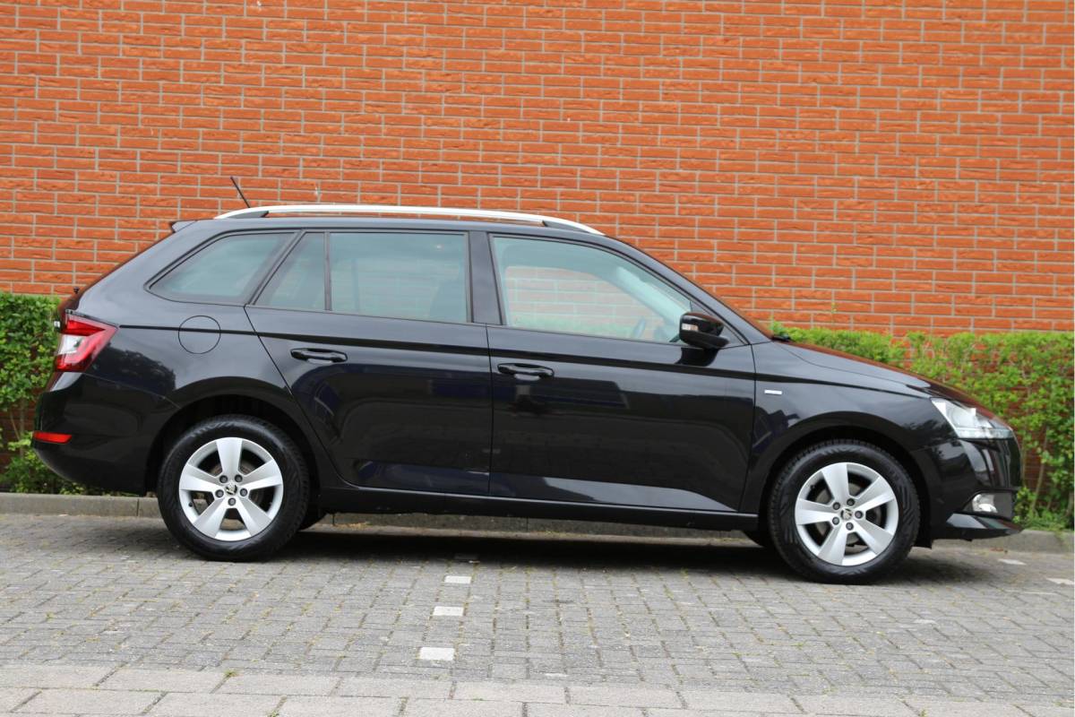 Škoda Fabia ŠKODA Fabia Combi 1.0 TSI 96pk Clever | NL-auto | Navigatie | Cruise control | Climate control | Elek. ramen | Centr. deurvergr. | Lichtmetalen velgen | Parkeersensoren | Stoelverwarming |