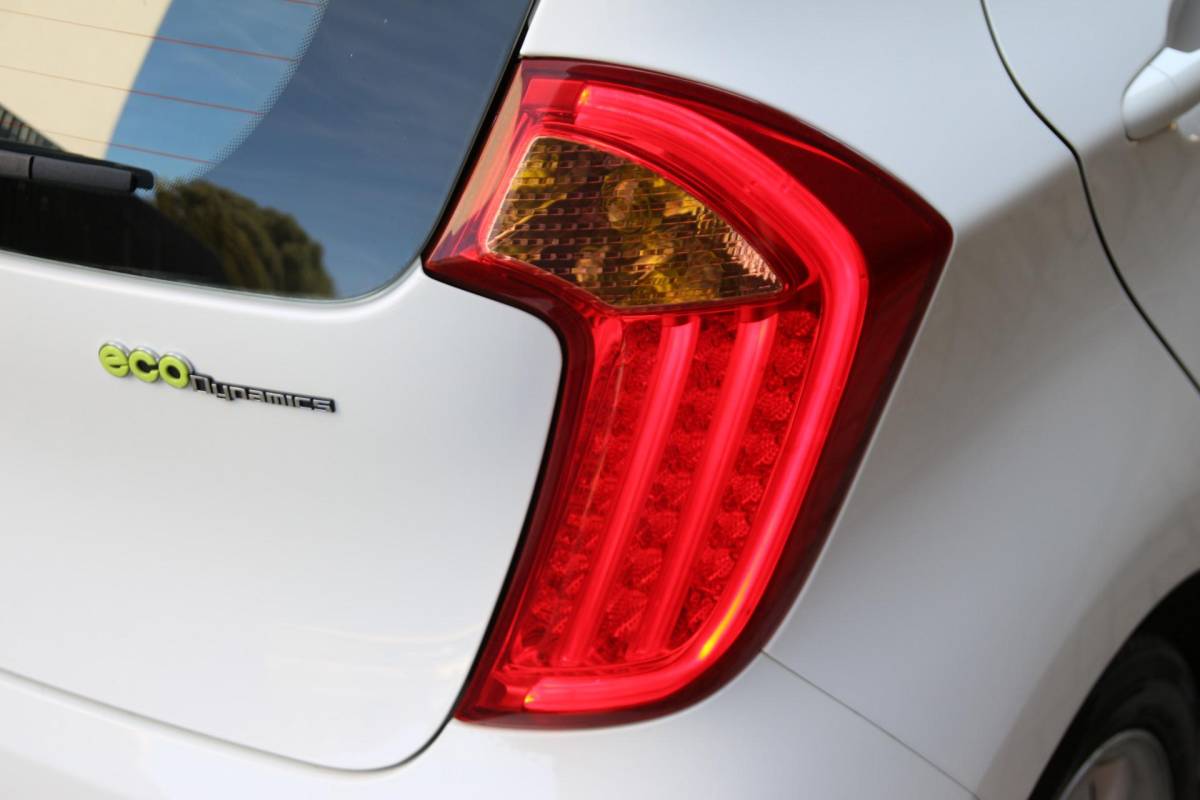 Kia Picanto Kia Picanto 1.0 CVVT ISG 69pk Plus Pack | NL-auto | 5 deuren | Airco | Centr. deurvegr. | Elek. ramen | Lichtmetalen velgen | Stuurbekrachtiging |