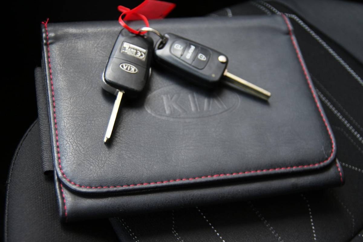 Kia Picanto Kia Picanto 1.0 CVVT ISG 69pk Plus Pack | NL-auto | 5 deuren | Airco | Centr. deurvegr. | Elek. ramen | Lichtmetalen velgen | Stuurbekrachtiging |