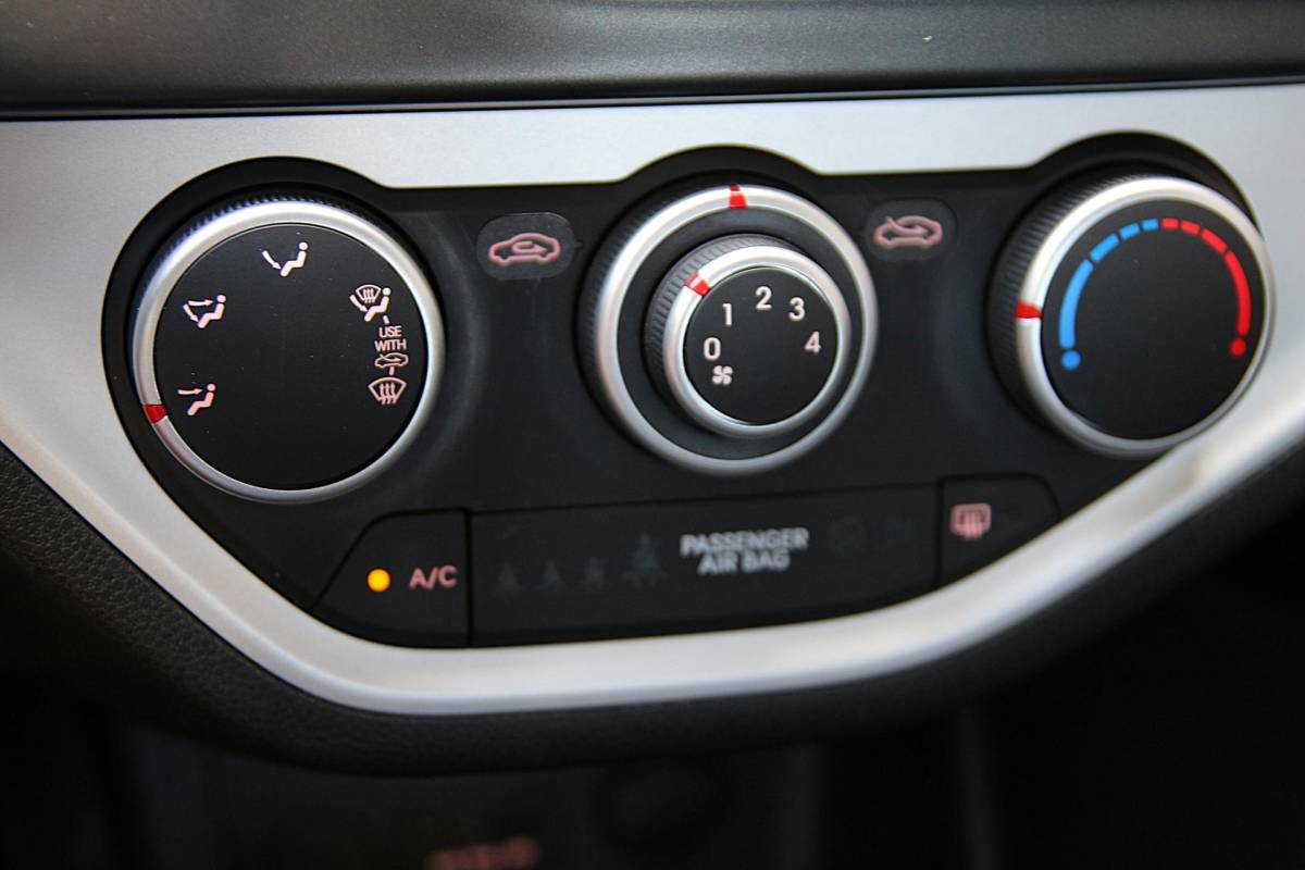 Kia Picanto Kia Picanto 1.0 CVVT ISG 69pk Plus Pack | NL-auto | 5 deuren | Airco | Centr. deurvegr. | Elek. ramen | Lichtmetalen velgen | Stuurbekrachtiging |