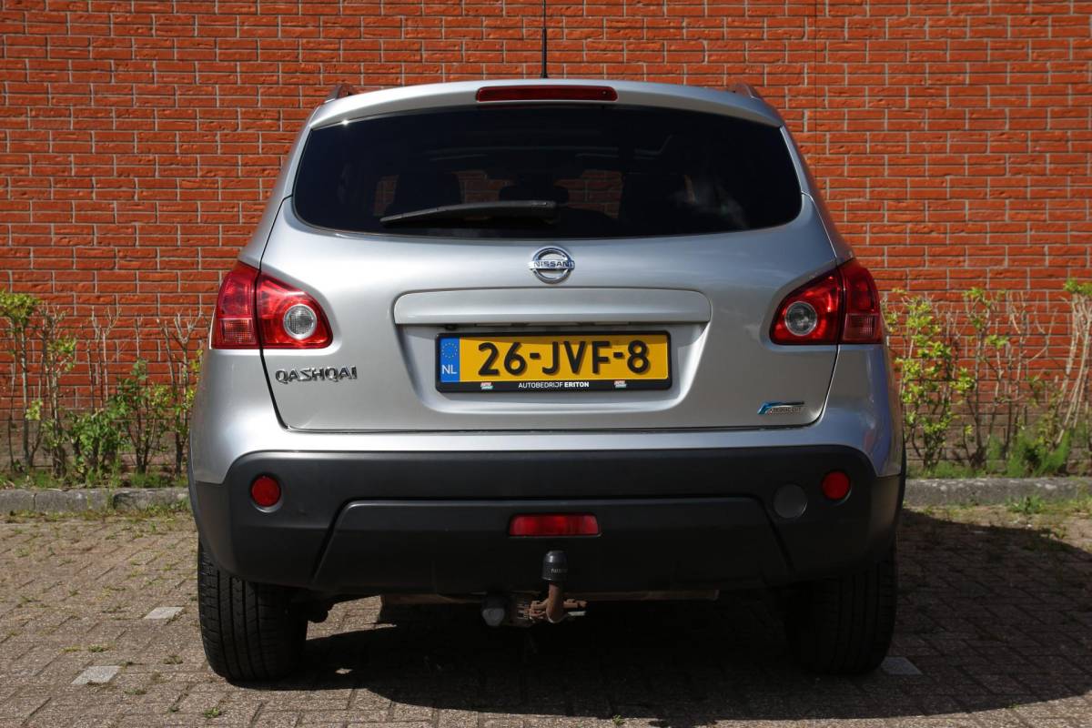 Nissan QASHQAI Nissan Qashqai 2.0 141pk Connect Edition AUT. | NL-auto | Navigatie | Cruise control | Climate control | Elek. ramen | Panorama dak | Lichtm. velgen | Trekhaak |