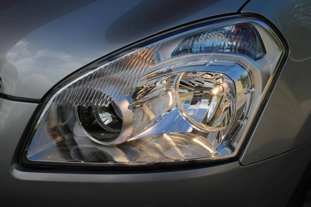 Nissan QASHQAI Nissan Qashqai 2.0 141pk Connect Edition AUT. | NL-auto | Navigatie | Cruise control | Climate control | Elek. ramen | Panorama dak | Lichtm. velgen | Trekhaak |