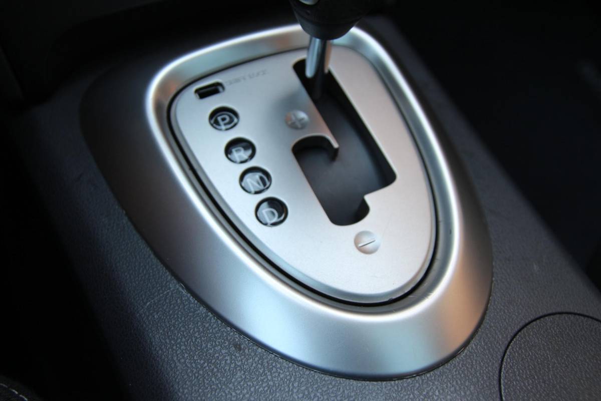 Nissan QASHQAI Nissan Qashqai 2.0 141pk Connect Edition AUT. | NL-auto | Navigatie | Cruise control | Climate control | Elek. ramen | Panorama dak | Lichtm. velgen | Trekhaak |