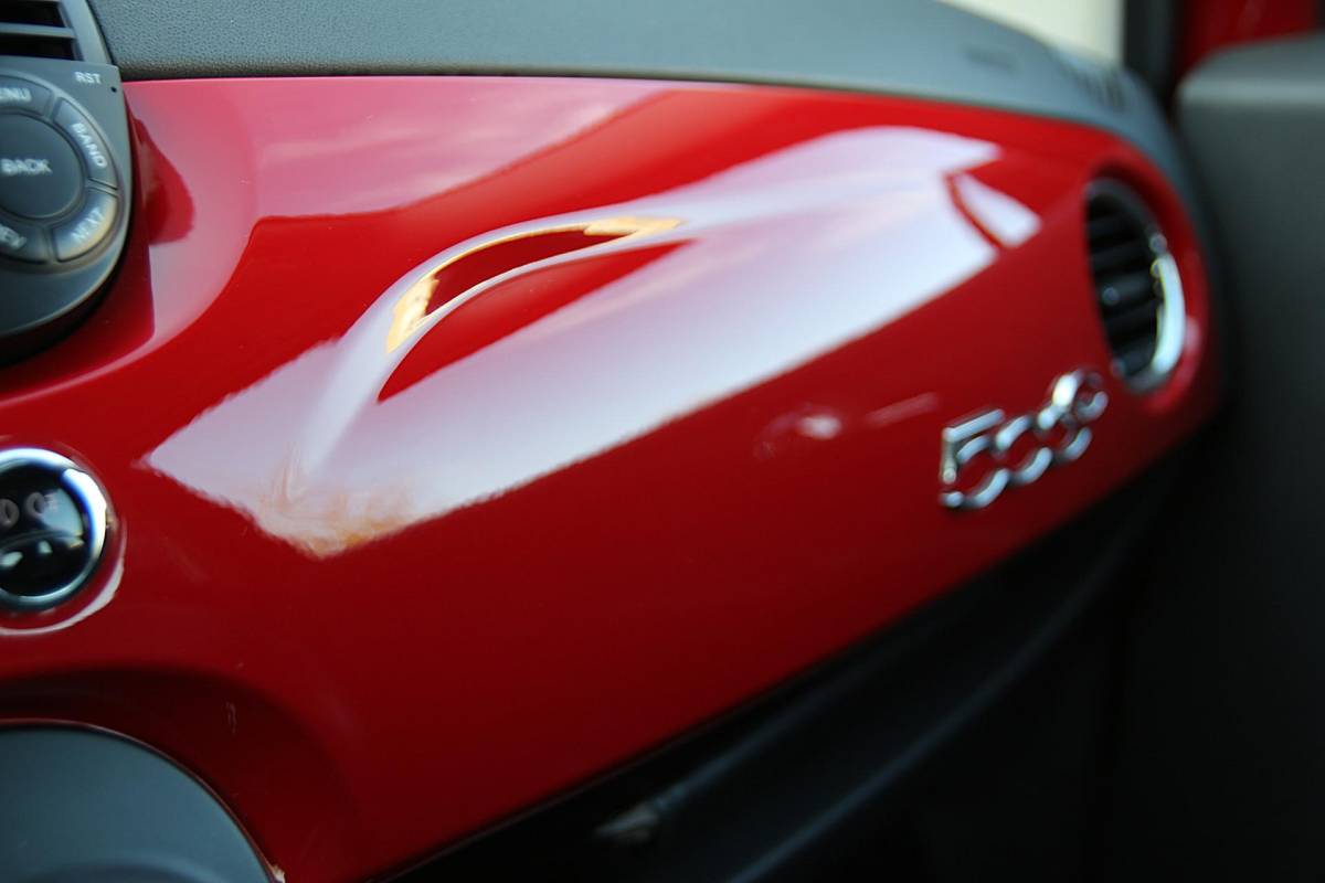 Fiat 500C Fiat 500 C 0.9 TwinAir 86pk Lounge | NL-auto | Cabrio | Airco | Parkeersensoren | Elek. ramen | Centr. deurvergr. | Lichtmetalen velgen | Stuurbekrachtiging | lederen bekleding |