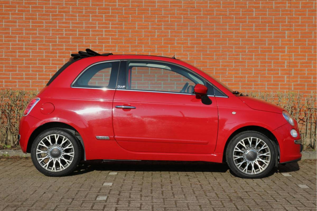 Fiat 500C Fiat 500 C 0.9 TwinAir 86pk Lounge | NL-auto | Cabrio | Airco | Parkeersensoren | Elek. ramen | Centr. deurvergr. | Lichtmetalen velgen | Stuurbekrachtiging | lederen bekleding |