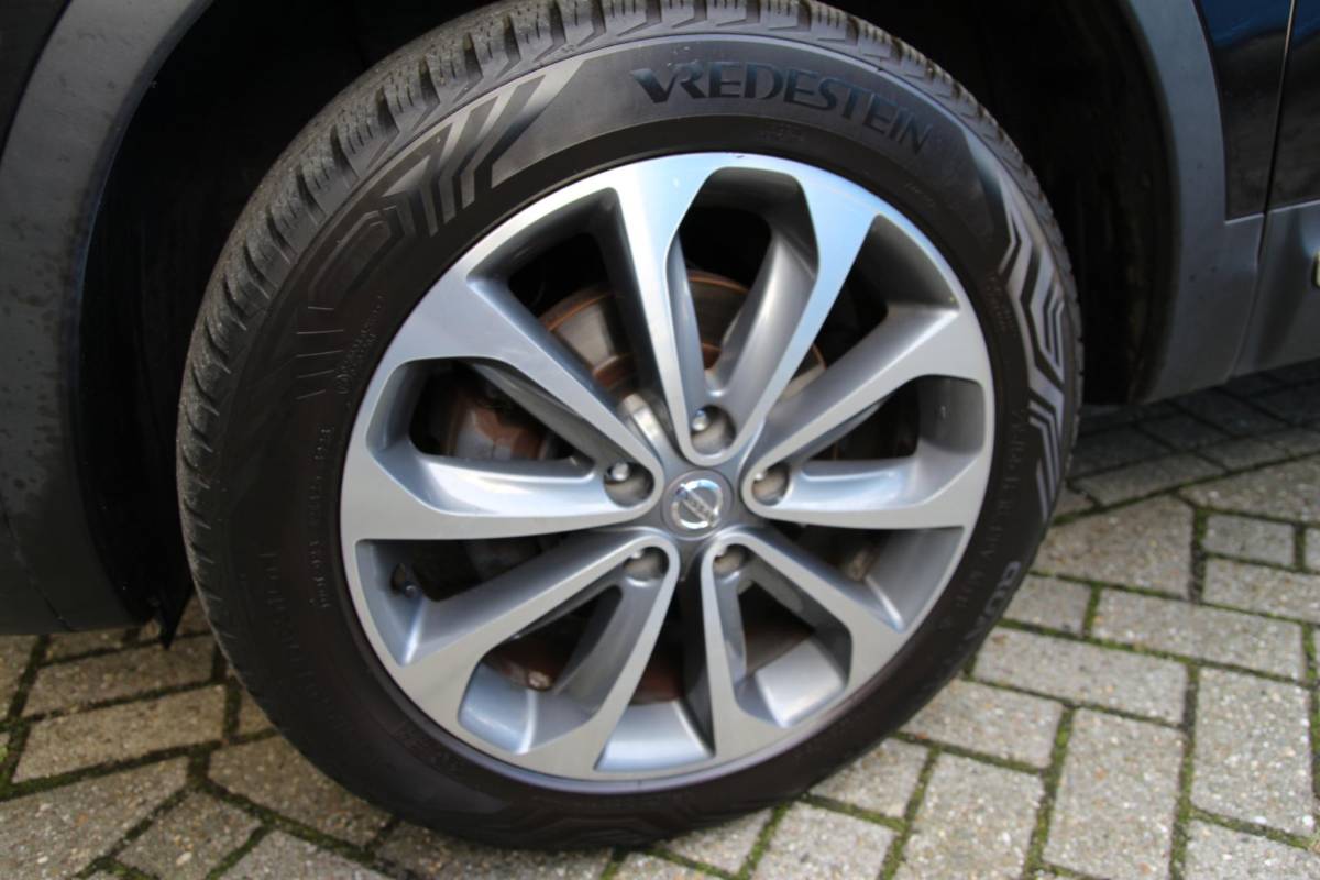 Nissan QASHQAI Nissan Qashqai 2.0 141pk Tekna | NL-auto | 1.400 kg trekgewicht! | Luxe! | Navigatie | Pano dak | Elek. ramen | Climate control | Cruise control | Leder | Stoelverwarming | Trekhaak |