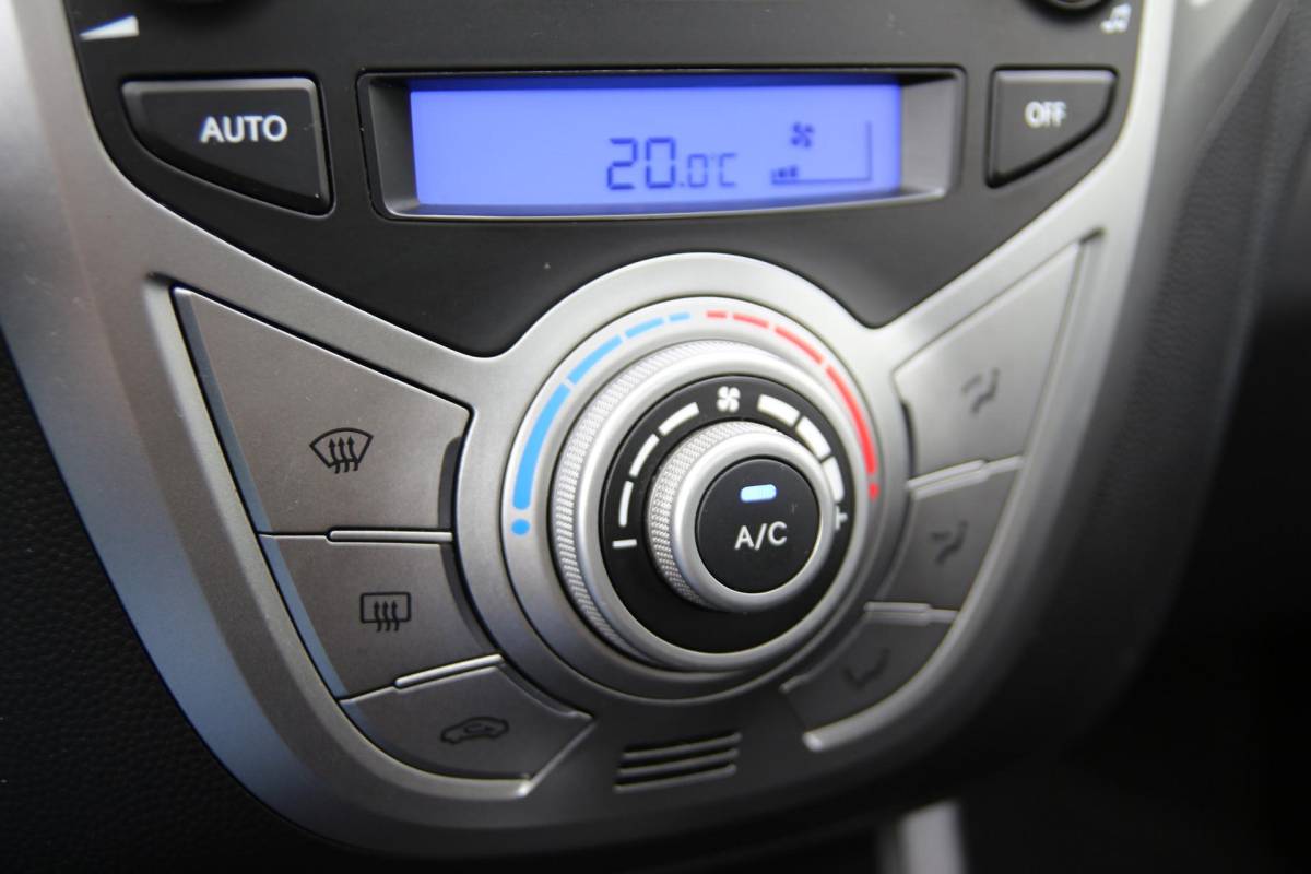 Hyundai ix20 Hyundai ix20 1.4i 90pk i-Vision | NL-auto | 5 deuren | Climate control | Cruise control | Centr. deurvegr. | Lichtmetalen velgen | Elek. ramen | Radio | Trekhaak |