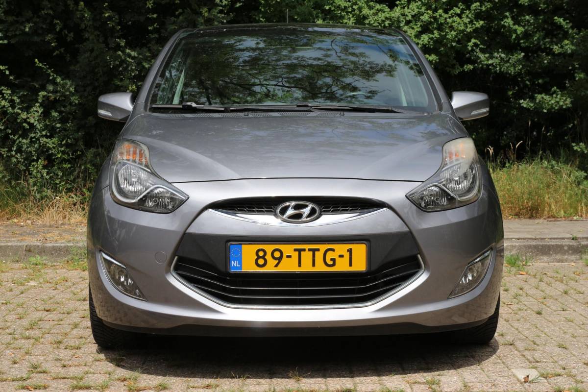 Hyundai ix20 Hyundai ix20 1.4i 90pk i-Vision | NL-auto | 5 deuren | Climate control | Cruise control | Centr. deurvegr. | Lichtmetalen velgen | Elek. ramen | Radio | Trekhaak |
