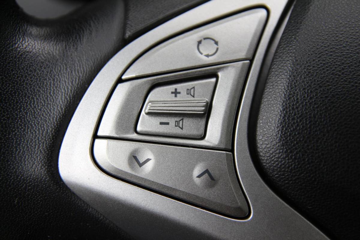Hyundai ix20 Hyundai ix20 1.4i 90pk i-Vision | NL-auto | 5 deuren | Climate control | Cruise control | Centr. deurvegr. | Lichtmetalen velgen | Elek. ramen | Radio | Trekhaak |