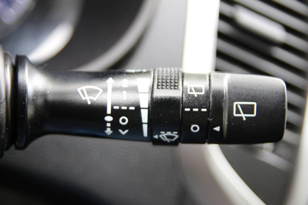 Hyundai ix20 Hyundai ix20 1.4i 90pk i-Vision | NL-auto | 5 deuren | Climate control | Cruise control | Centr. deurvegr. | Lichtmetalen velgen | Elek. ramen | Radio | Trekhaak |
