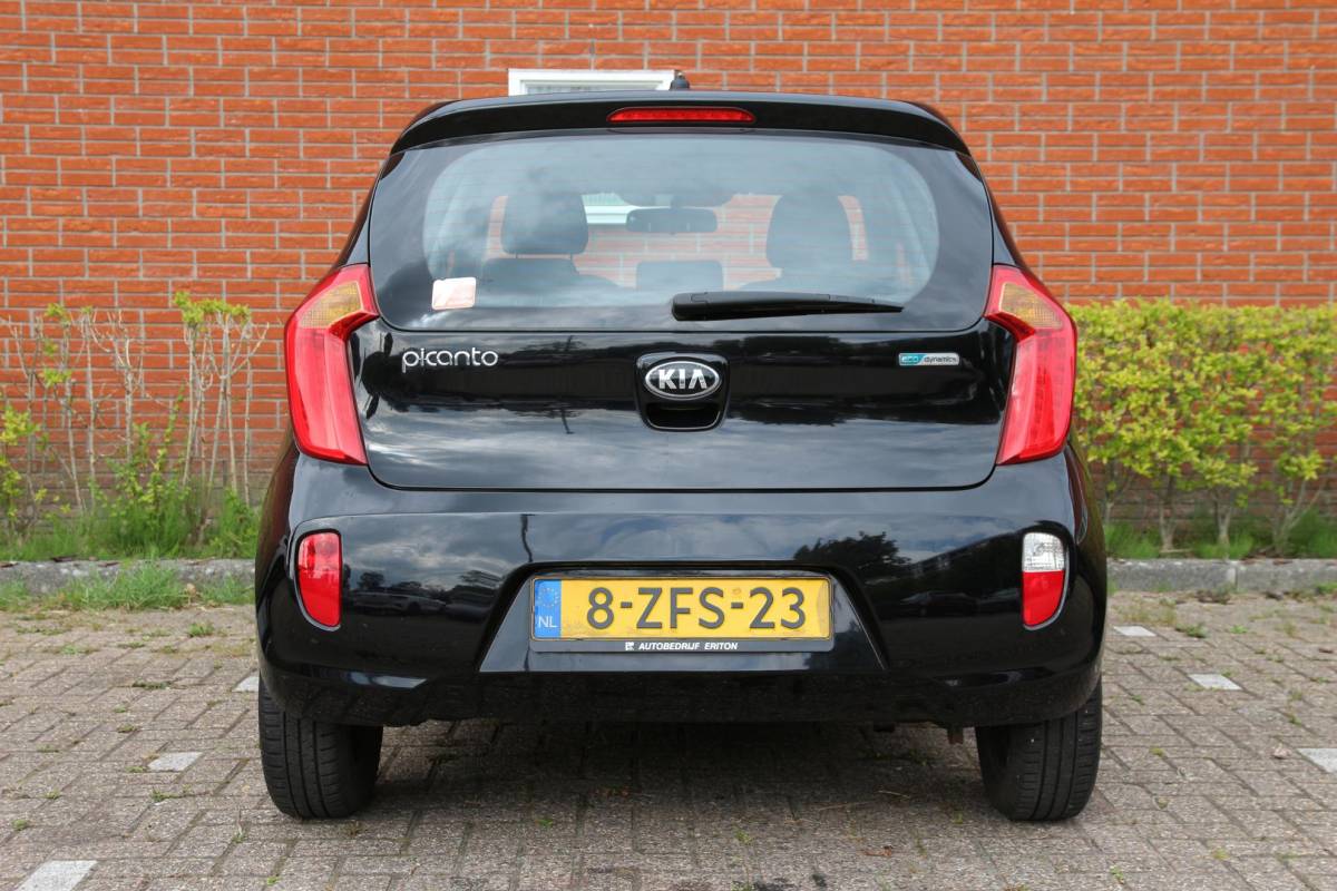 Kia Picanto Kia Picanto 1.0 CVVT 70pk BusinessLine | NL-auto | 5 deuren | Airco | Elek. ramen | Radio | Metallic lak | Stuurbekrachtiging |