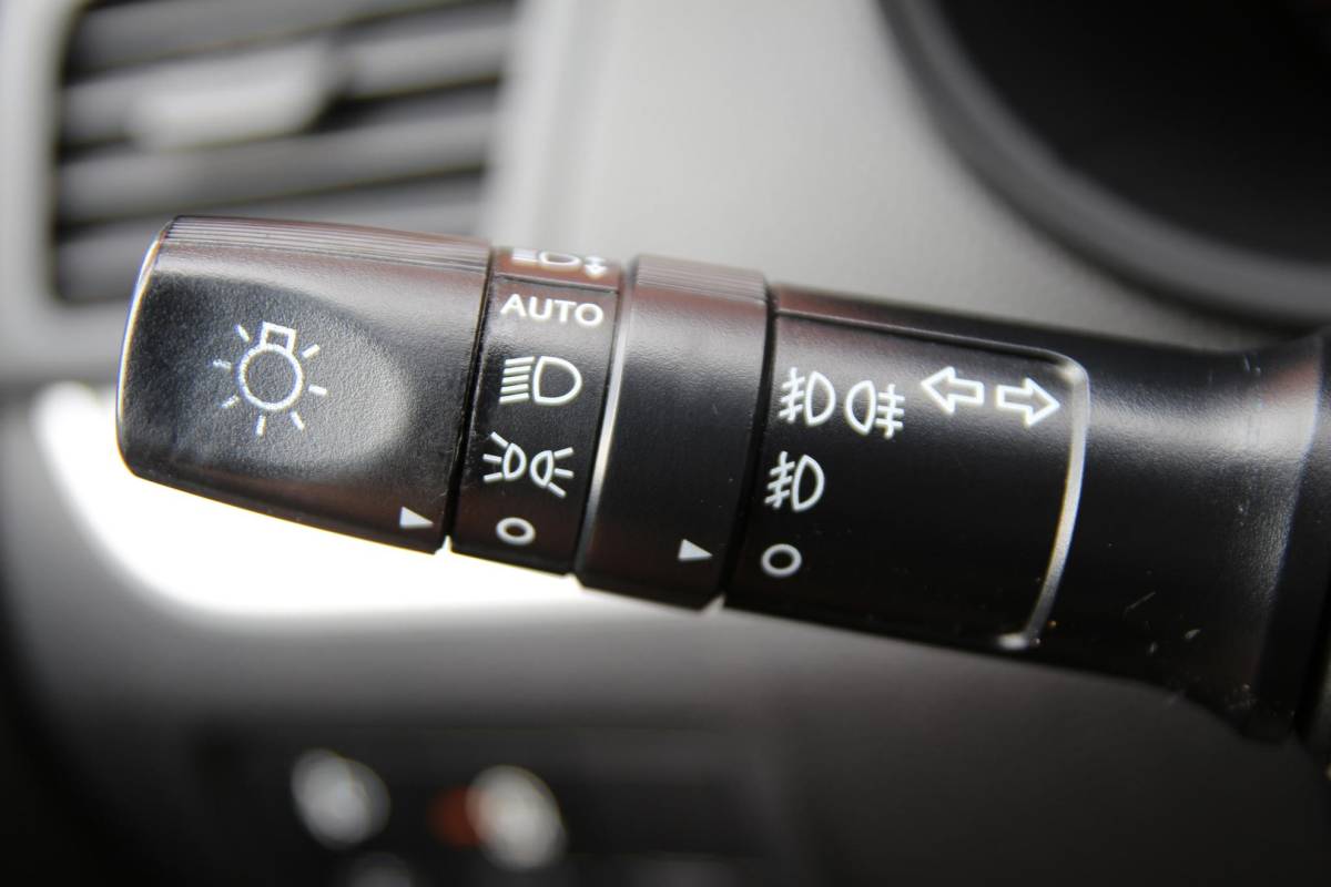Kia Picanto Kia Picanto 1.0 CVVT 70pk BusinessLine | NL-auto | 5 deuren | Airco | Elek. ramen | Radio | Metallic lak | Stuurbekrachtiging |