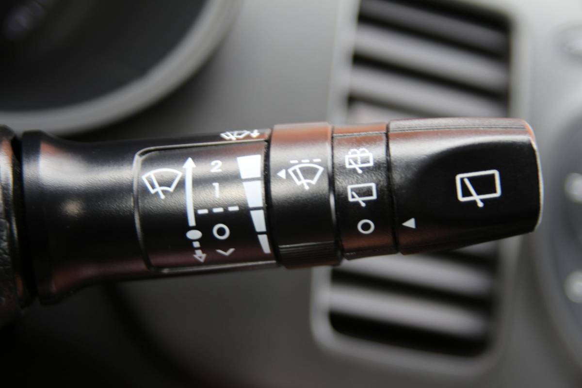 Kia Picanto Kia Picanto 1.0 CVVT 70pk BusinessLine | NL-auto | 5 deuren | Airco | Elek. ramen | Radio | Metallic lak | Stuurbekrachtiging |