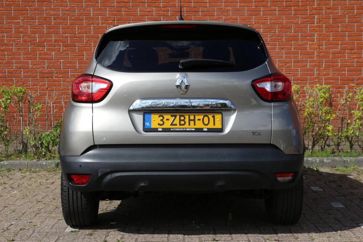 Renault Captur Renault Captur 0.9 TCe 90pk Dynamique | NL-auto | Climate control | Cruise control | Achteruitrijcamera | Navigatie | Parkeersensoren | Lichtmetalen velgen |
