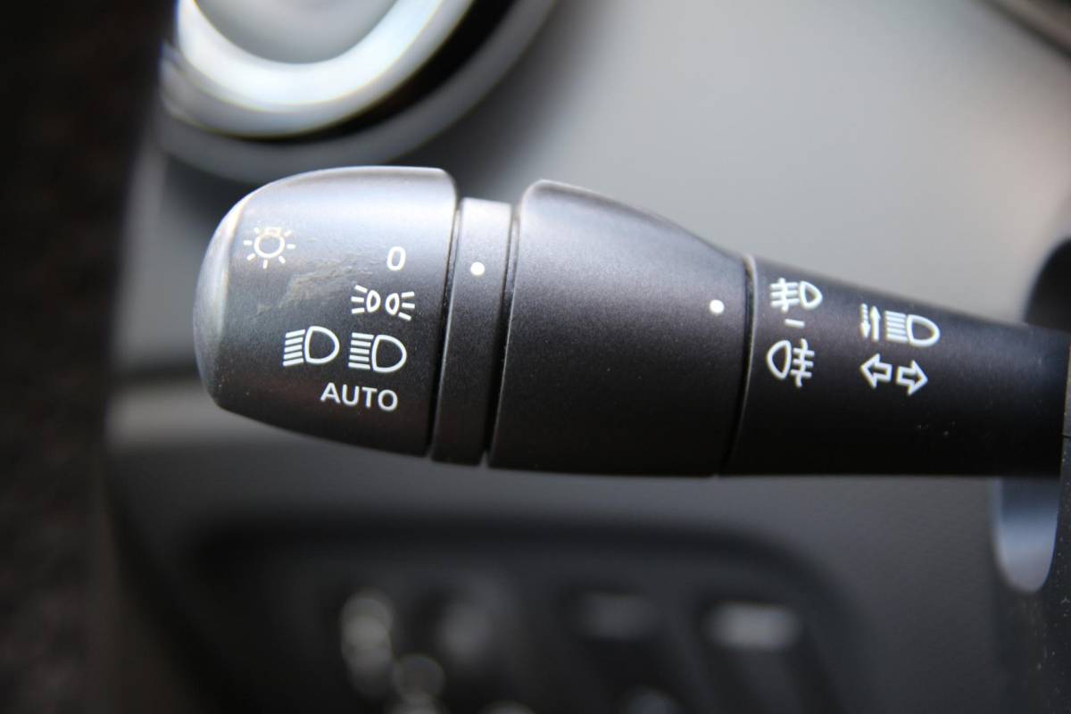 Renault Captur Renault Captur 0.9 TCe 90pk Dynamique | NL-auto | Climate control | Cruise control | Achteruitrijcamera | Navigatie | Parkeersensoren | Lichtmetalen velgen |