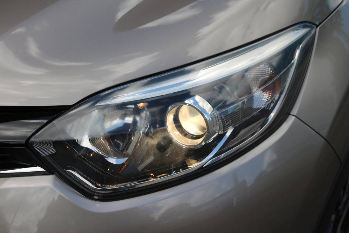 Renault Captur Renault Captur 0.9 TCe 90pk Dynamique | NL-auto | Climate control | Cruise control | Achteruitrijcamera | Navigatie | Parkeersensoren | Lichtmetalen velgen |