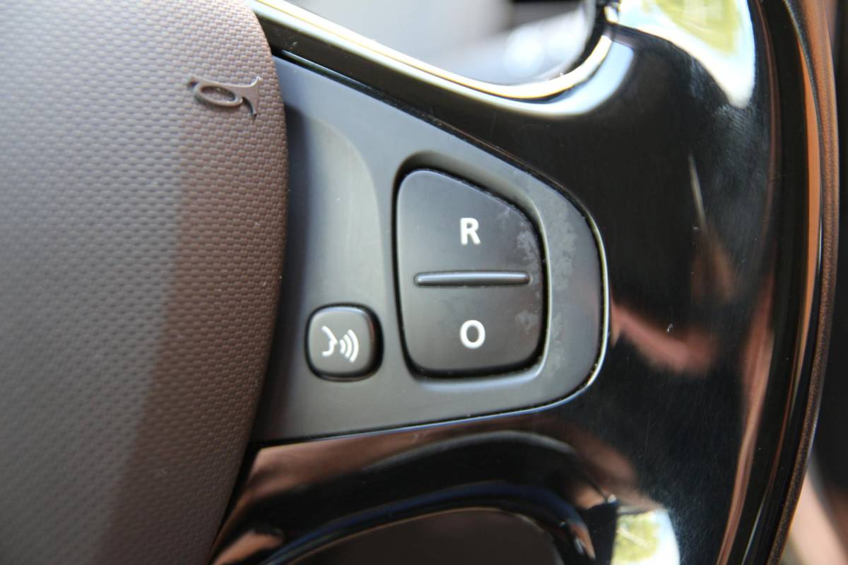 Renault Captur Renault Captur 0.9 TCe 90pk Dynamique | NL-auto | Climate control | Cruise control | Achteruitrijcamera | Navigatie | Parkeersensoren | Lichtmetalen velgen |