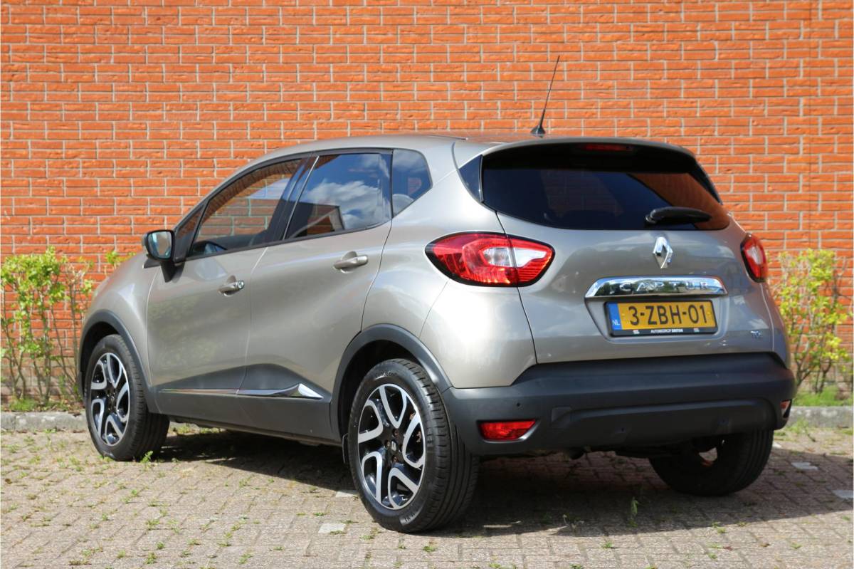 Renault Captur Renault Captur 0.9 TCe 90pk Dynamique | NL-auto | Climate control | Cruise control | Achteruitrijcamera | Navigatie | Parkeersensoren | Lichtmetalen velgen |