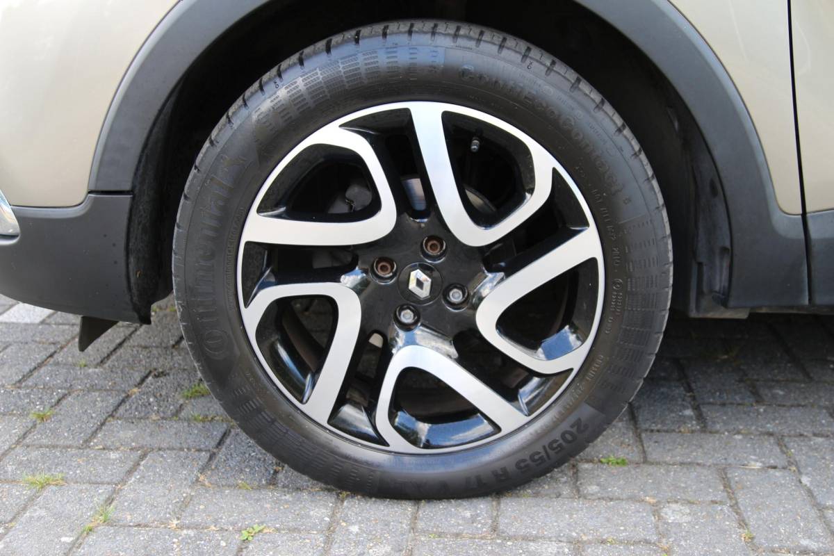 Renault Captur Renault Captur 0.9 TCe 90pk Dynamique | NL-auto | Climate control | Cruise control | Achteruitrijcamera | Navigatie | Parkeersensoren | Lichtmetalen velgen |