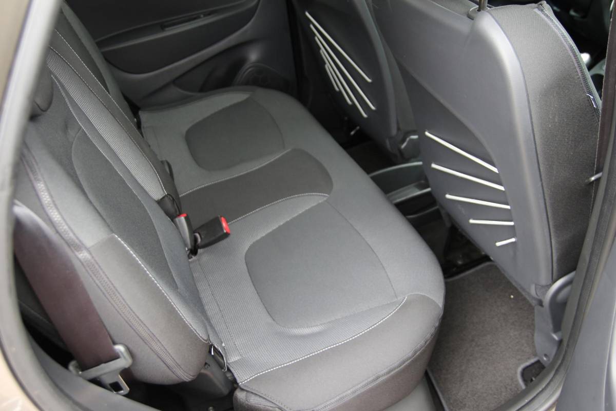 Renault Captur Renault Captur 0.9 TCe 90pk Dynamique | NL-auto | Climate control | Cruise control | Achteruitrijcamera | Navigatie | Parkeersensoren | Lichtmetalen velgen |