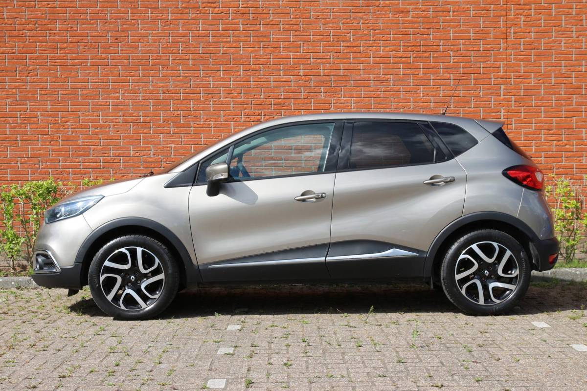 Renault Captur Renault Captur 0.9 TCe 90pk Dynamique | NL-auto | Climate control | Cruise control | Achteruitrijcamera | Navigatie | Parkeersensoren | Lichtmetalen velgen |