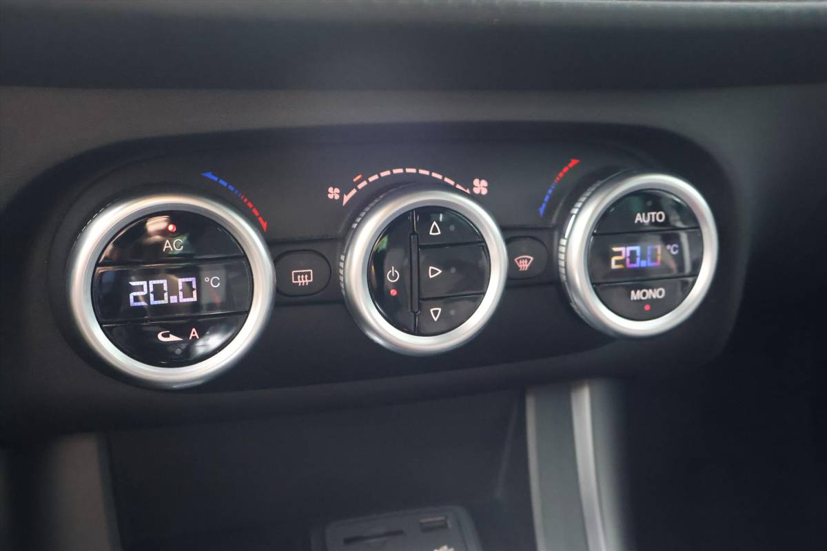 Alfa Romeo Giulietta Alfa Romeo Giulietta 1.4 TURBO MULTIAIR Super 150pk | Navi | PDC | Climate | Cruise