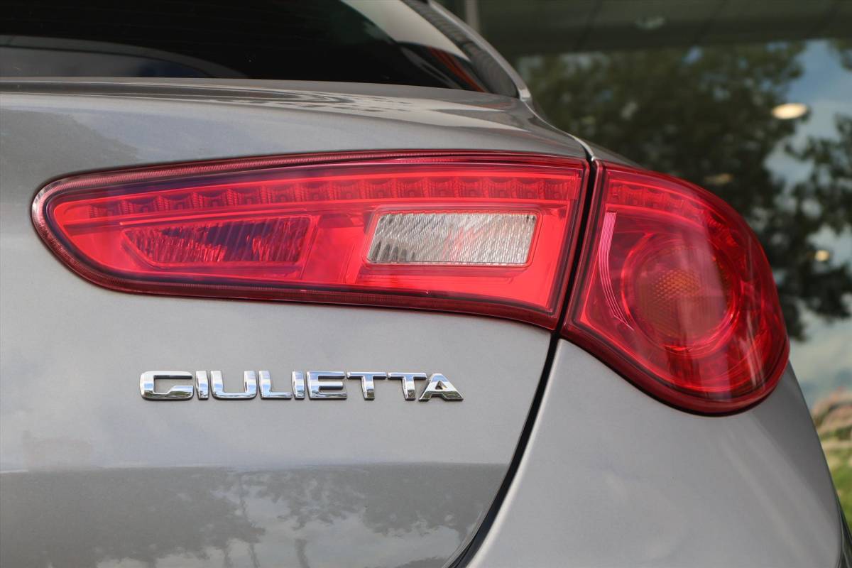 Alfa Romeo Giulietta Alfa Romeo Giulietta 1.4 TURBO MULTIAIR Super 150pk | Navi | PDC | Climate | Cruise