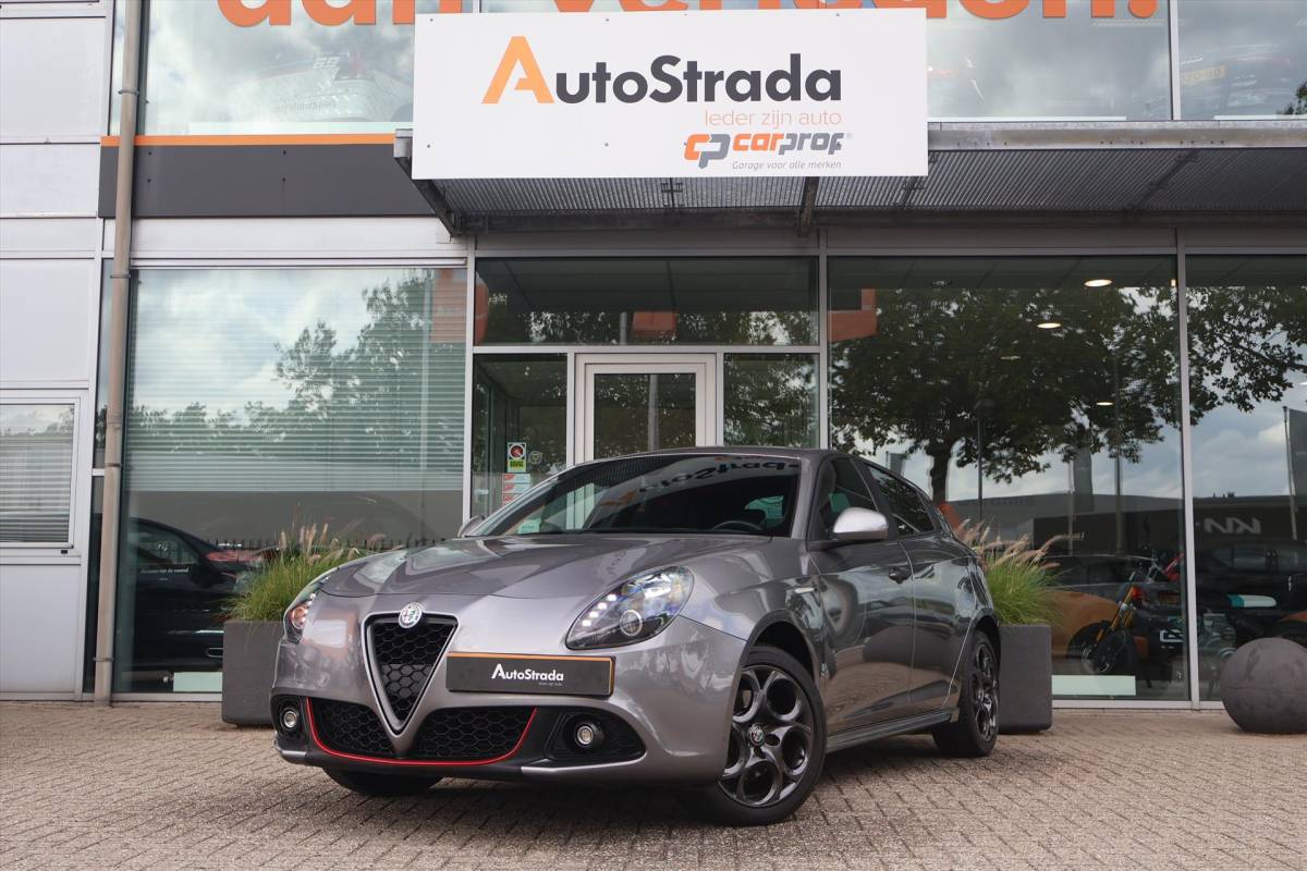 Alfa Romeo Giulietta Alfa Romeo Giulietta 1.4 TURBO MULTIAIR Super 150pk | Navi | PDC | Climate | Cruise