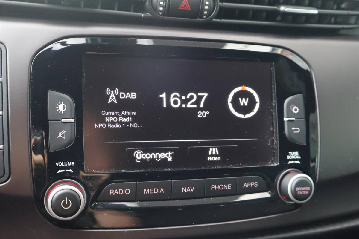 Alfa Romeo Giulietta Alfa Romeo Giulietta 1.4 TURBO MULTIAIR Super 150pk | Navi | PDC | Climate | Cruise