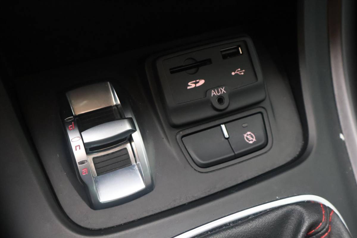 Alfa Romeo Giulietta Alfa Romeo Giulietta 1.4 TURBO MULTIAIR Super 150pk | Navi | PDC | Climate | Cruise