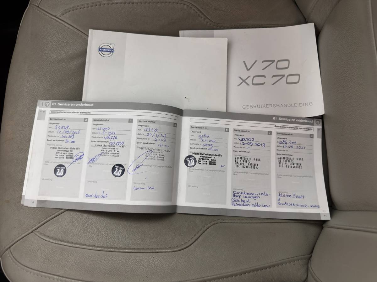 Volvo V70 Volvo V70 2.0 D4 Nordic+ Luxury-Line *PANO | LEATHER | XENON | MEMORY-PACK | SENSUS-CONNECT-AUDIO | HEATED-COMFORTSEATS | NAVI-FULLMAP | ECC | PDC | CRUISE | 17”ALU*