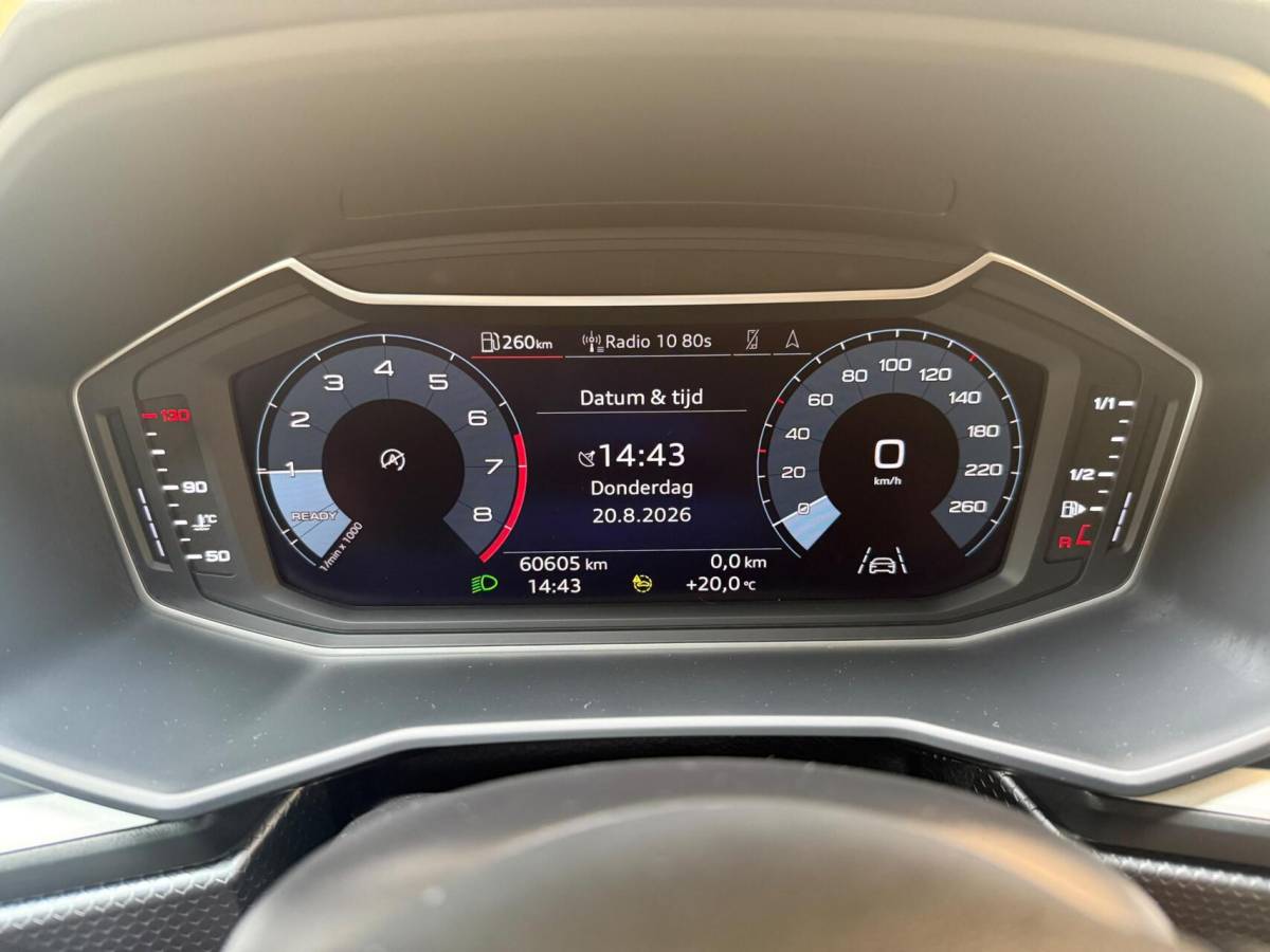 Audi A1 Sportback Audi A1 Sportback 25 TFSI Pro Line Apple CarPlay/Android Auto | Airconditioning | Bluetooth telefoonverbinding | Cruise control | Lichtmetalen velgen | Navigatiesysteem | Sportstuur