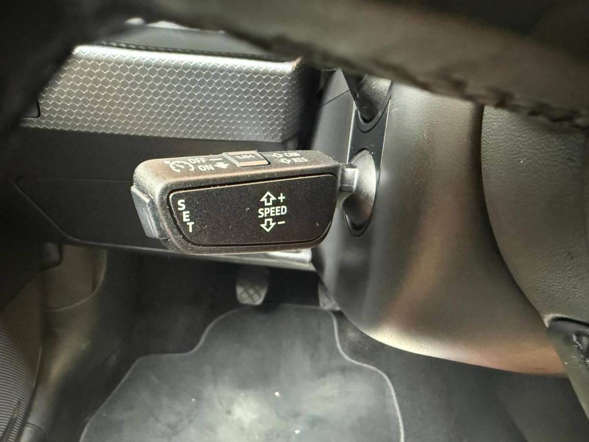 Audi A1 Sportback Audi A1 Sportback 25 TFSI Pro Line Apple CarPlay/Android Auto | Airconditioning | Bluetooth telefoonverbinding | Cruise control | Lichtmetalen velgen | Navigatiesysteem | Sportstuur